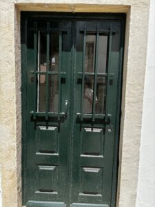 A green door in Lisbon.